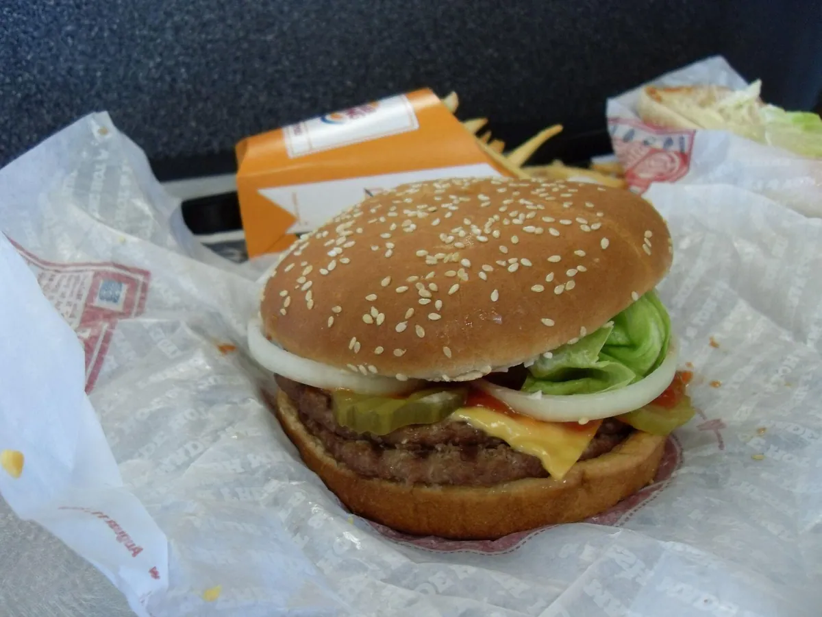 Burger food typical of Supermac's